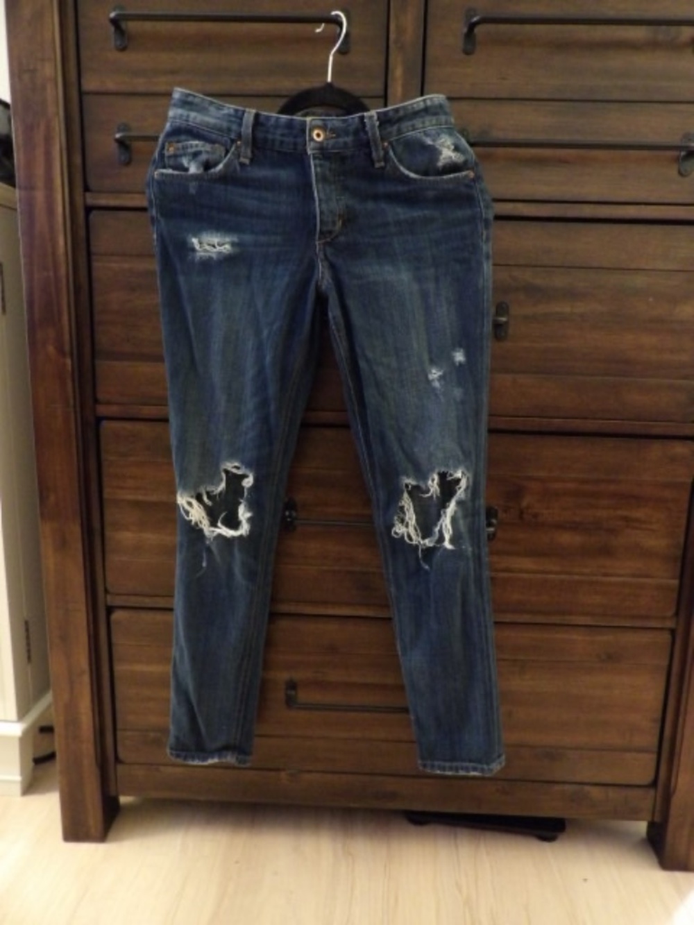 Joe’s Jeans Collector’s Edition Billie Distressed Button Fly Ankle Jeans Size 24